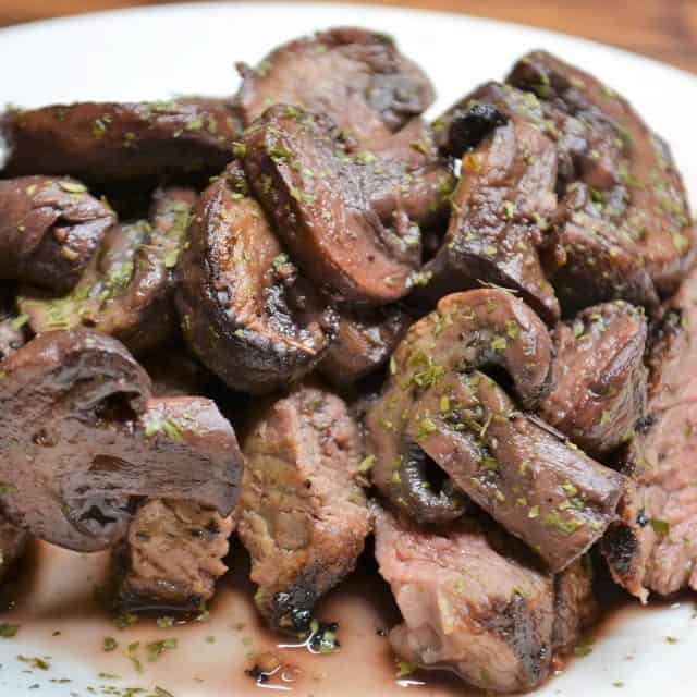 Sauteed Baby Bella Mushrooms with Red Wine Sauce