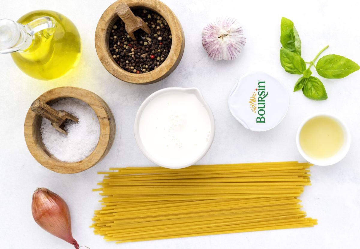 Ingredients needed for Boursin pasta.
